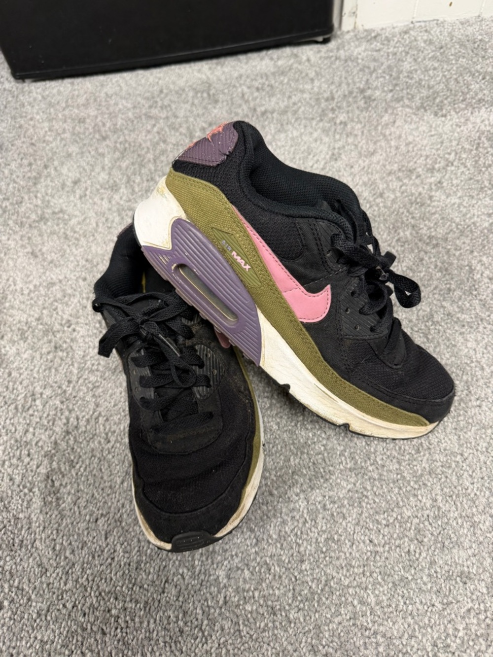 Nike Air Max Black Pink Olive Casual Sneakers